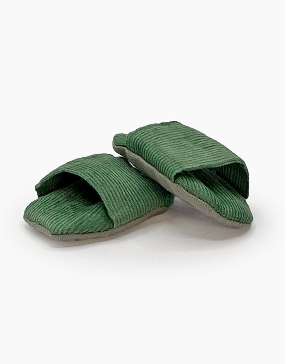 Chaussons claquettes en milleraies vert