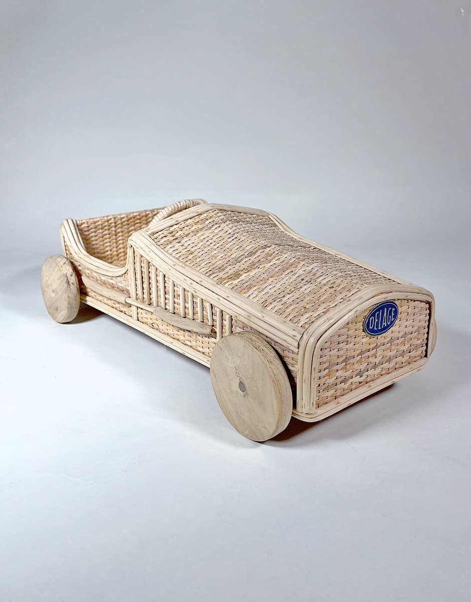 *Voiture poupée racing en bois et osier “Depok” Delage