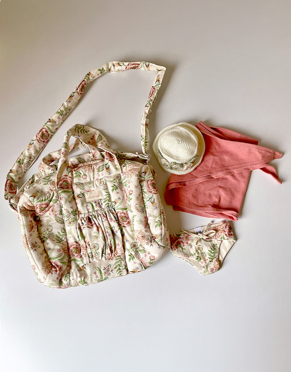 *Lot de vêtements et accessoires pour BABIES avec avec sac à langer Lili-rose